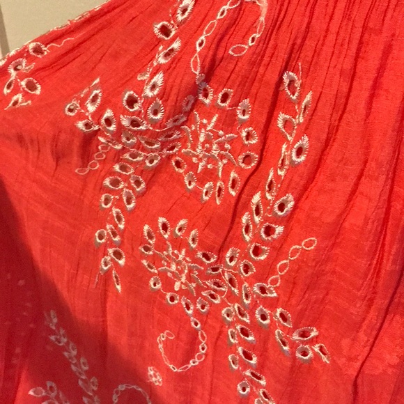 Spring coral embroidered dress - Picture 5 of 5
